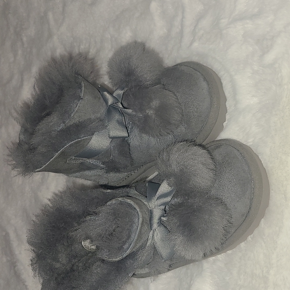 Gray Ugg Boots Todder Size 8